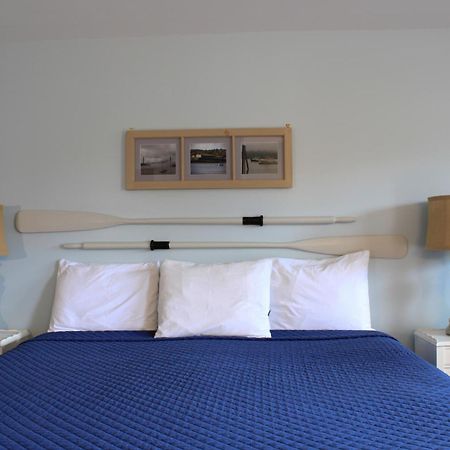 Bucksport Inn Экстерьер фото